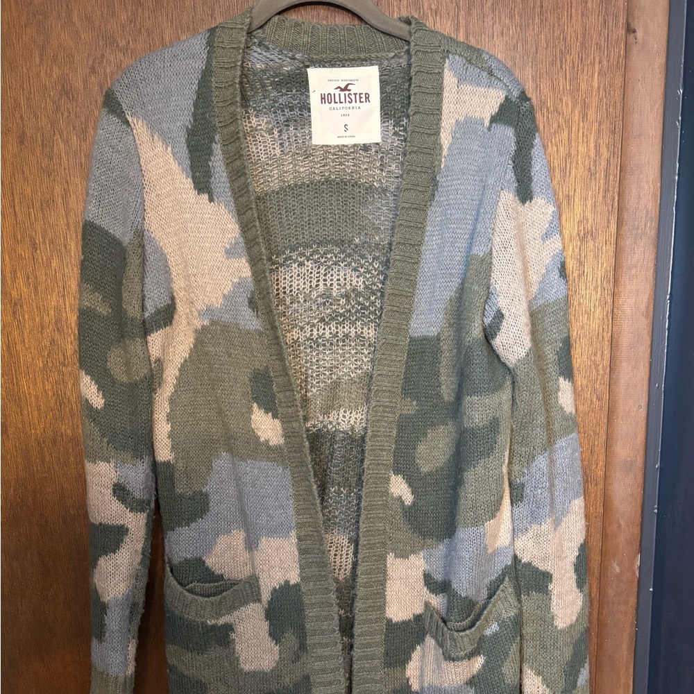 Hollister Camouflage Open Front Cardigan